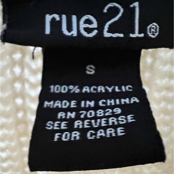 RUE 21 | KNITTED LONG SLEEVE HI-LO TOP - Picture 9 of 10